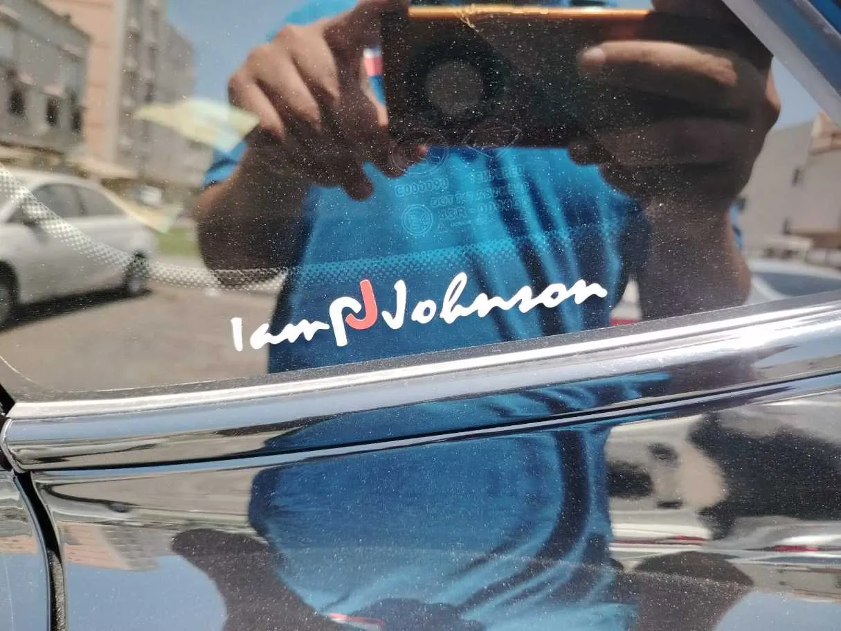Car image 30
