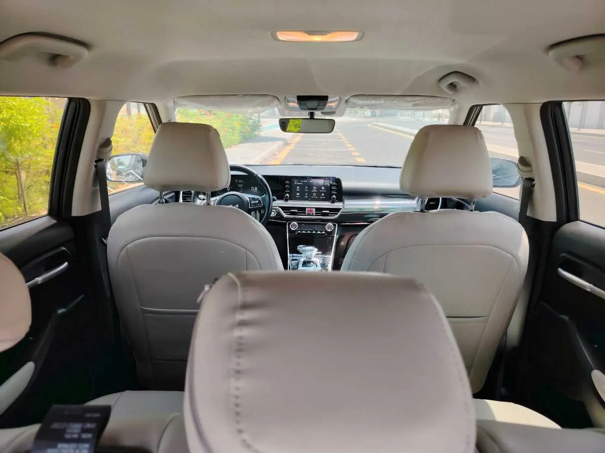Car image 37