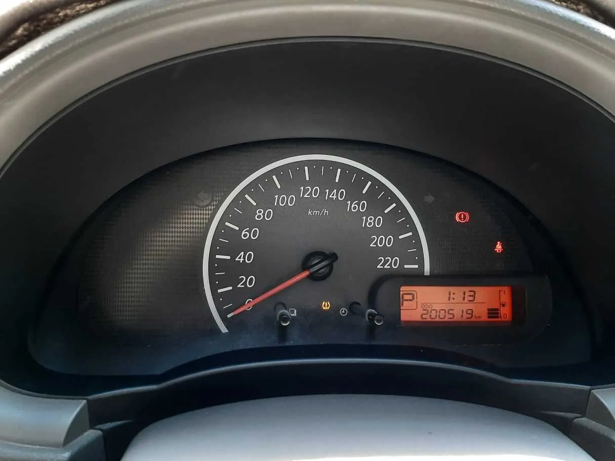 Car image 18