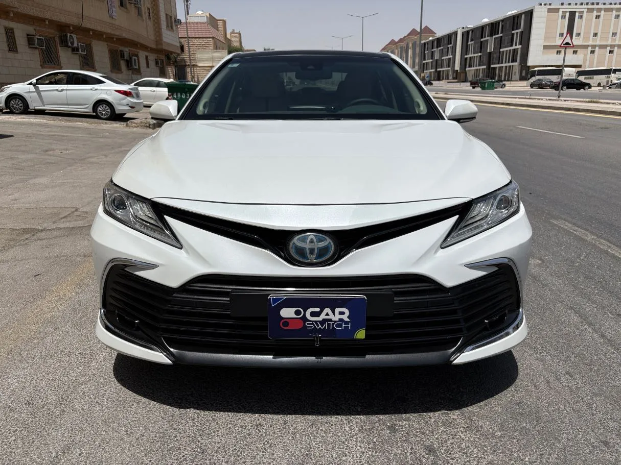 Car image 2