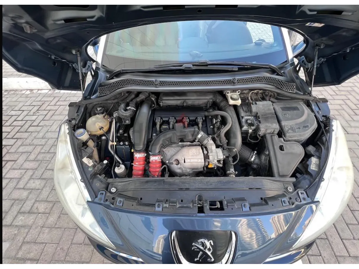 Car image 13