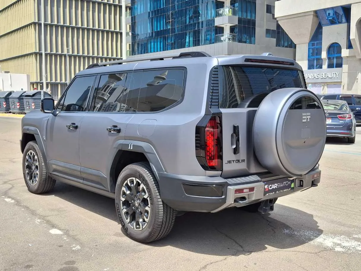 Car image 7