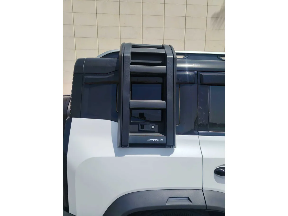 Car image 28