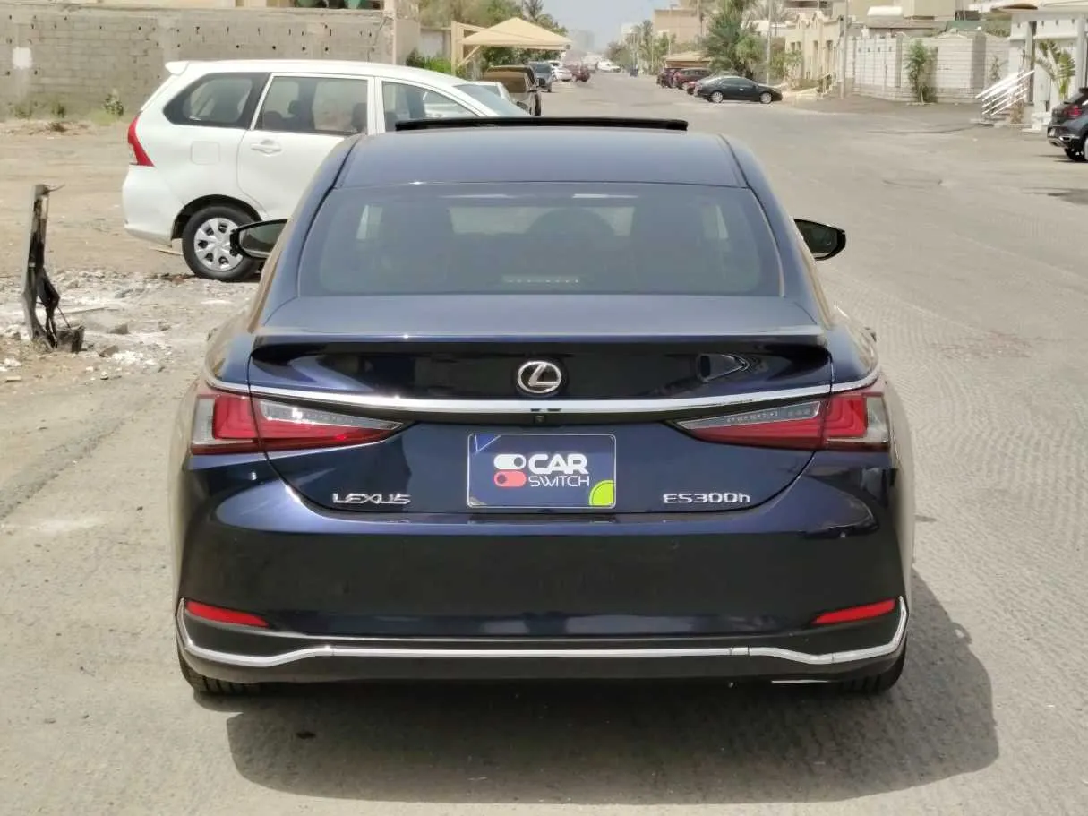 Car image 6