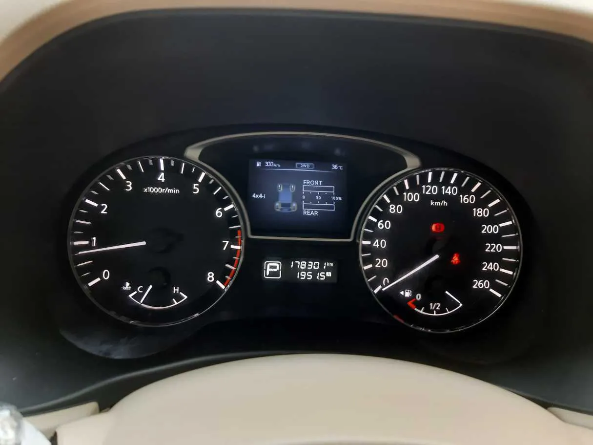 Car image 18