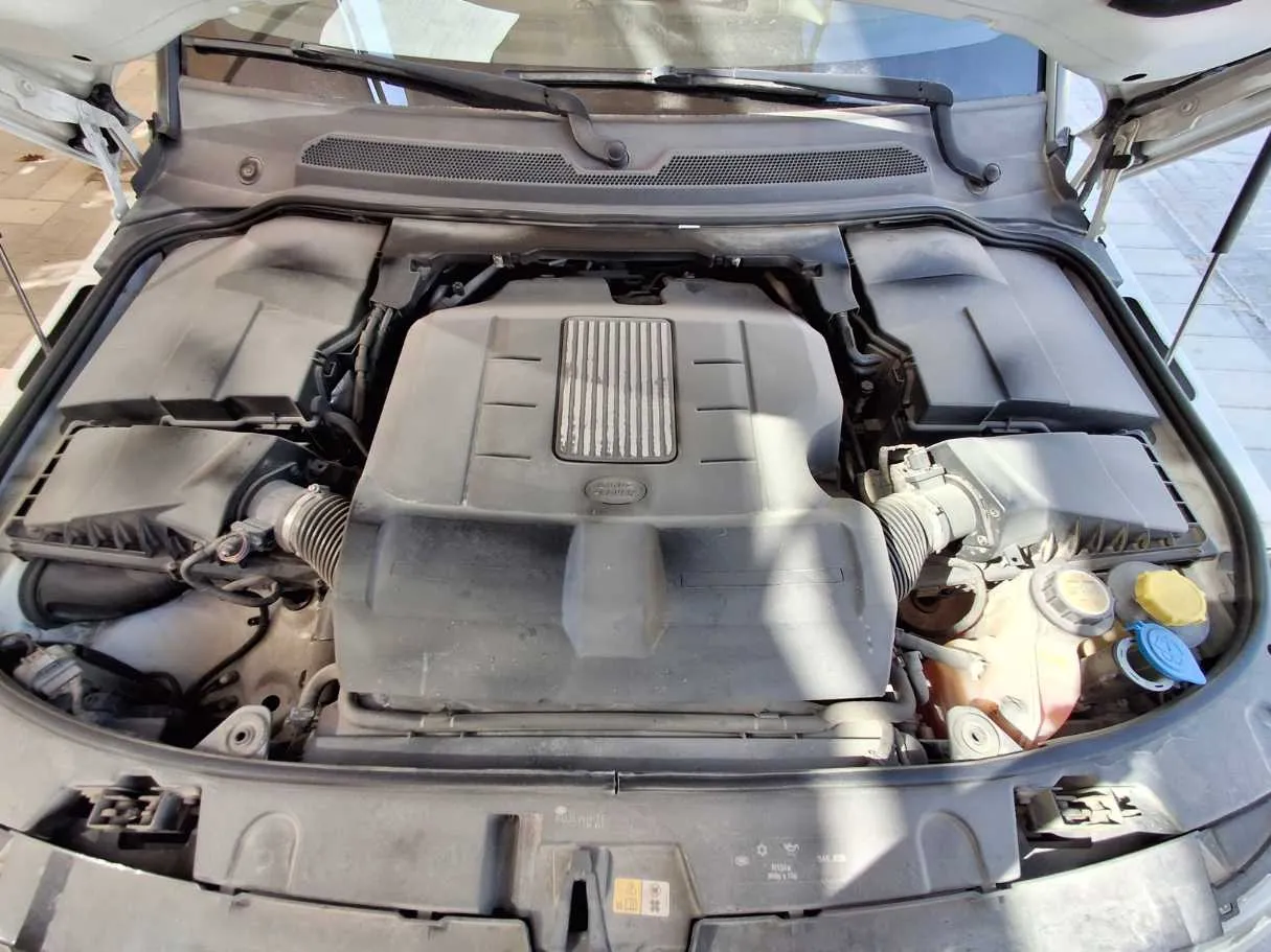 Car image 21