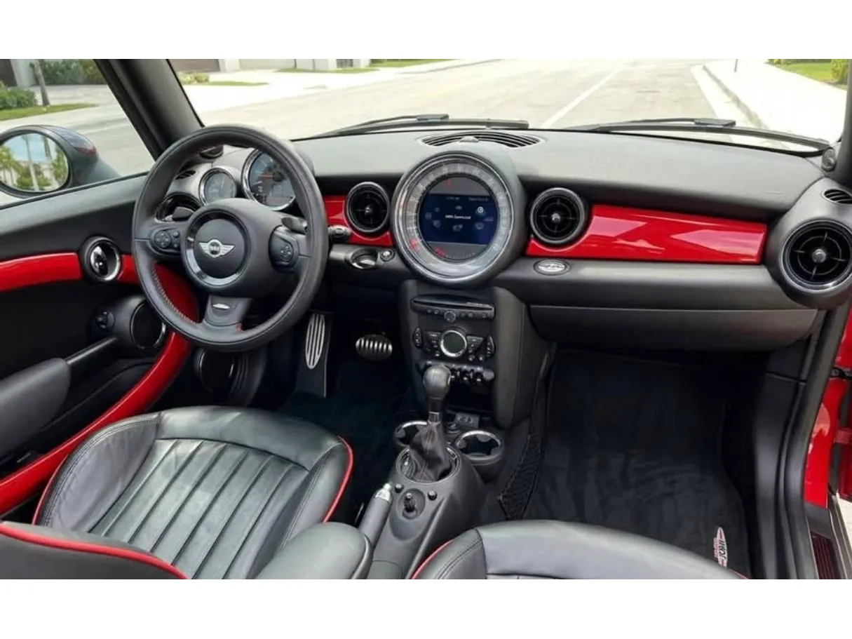 Car image 5