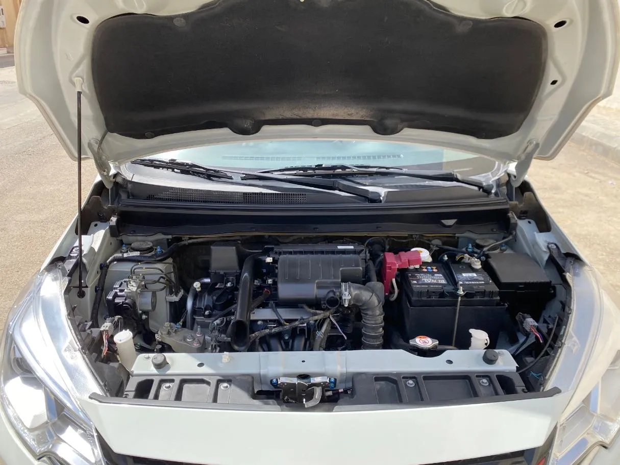 Car image 24