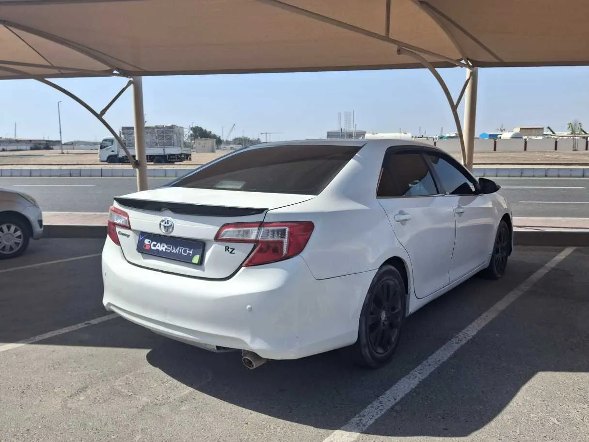 Car image 5