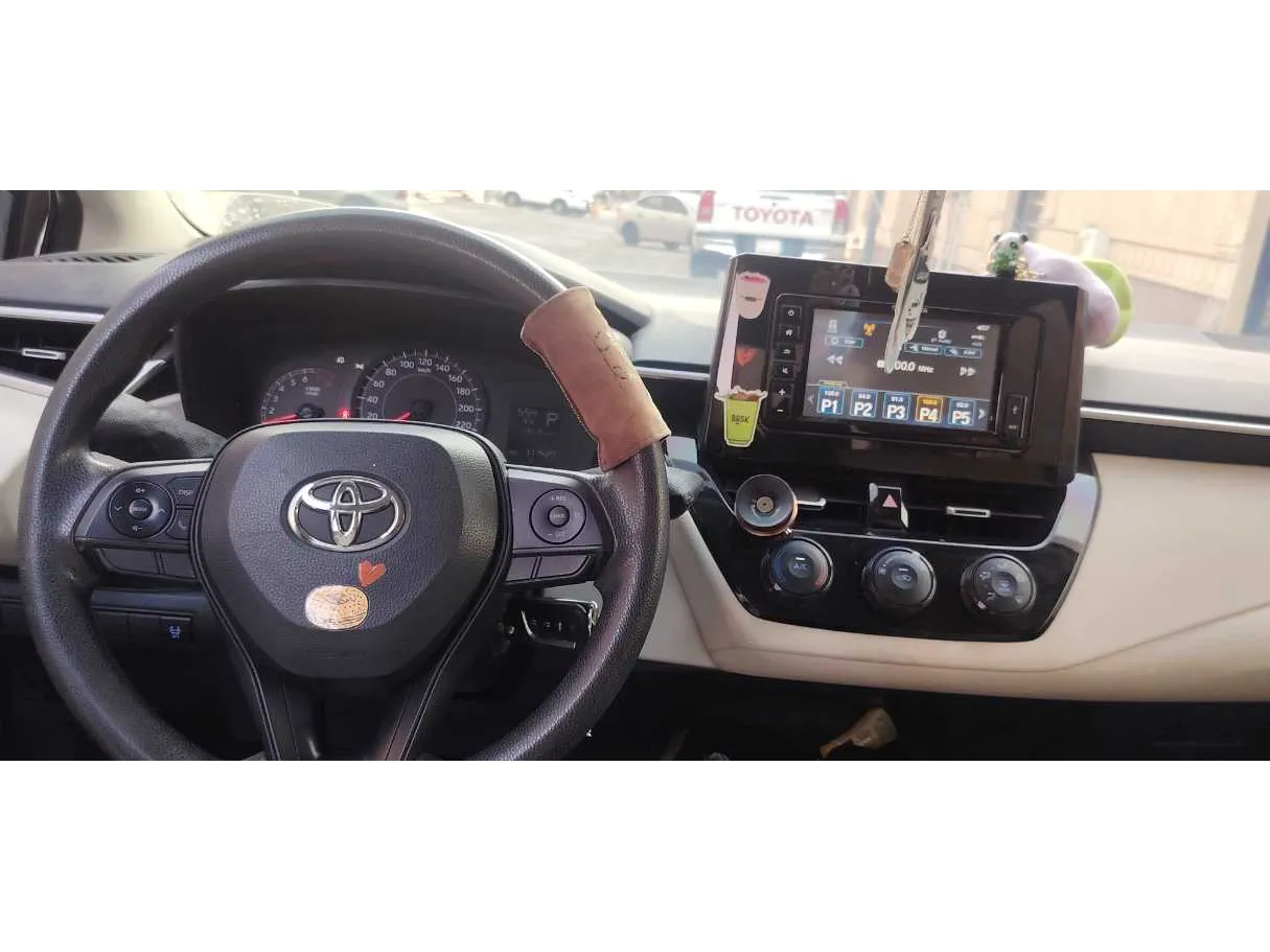 Car image 15