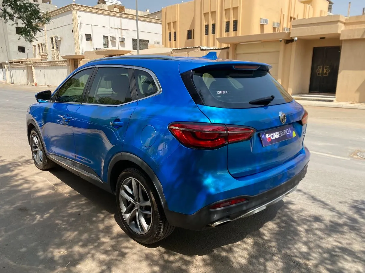 Car image 7