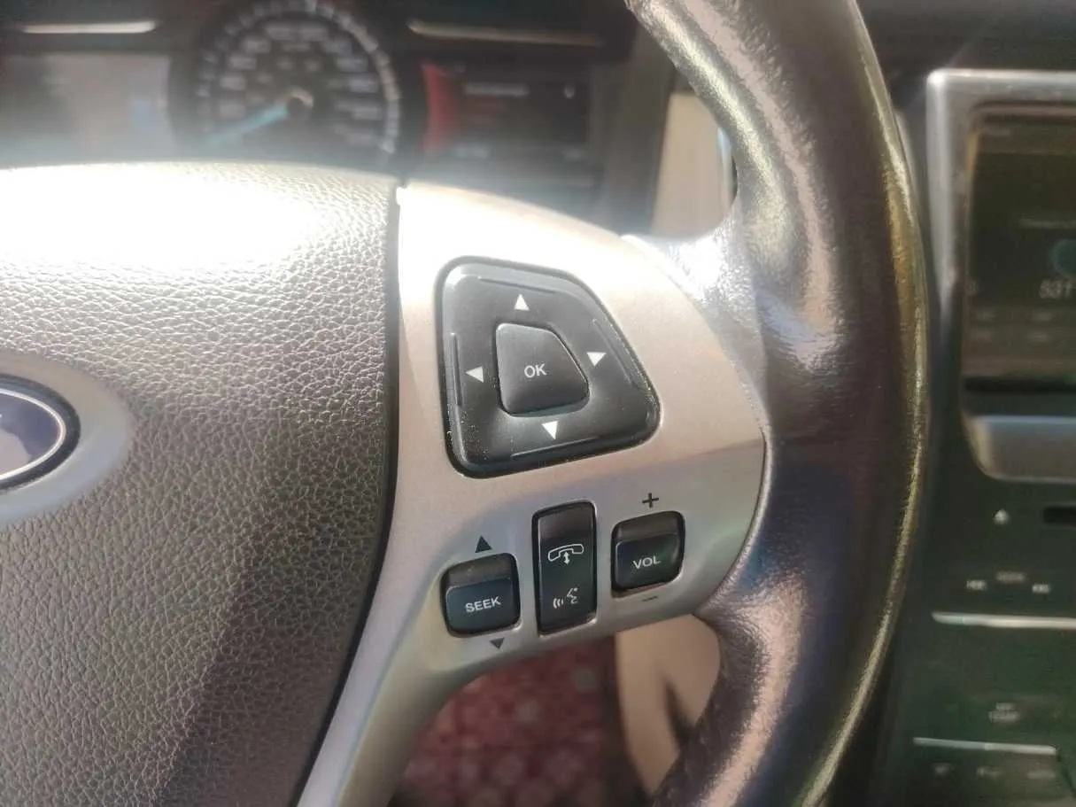 Car image 42