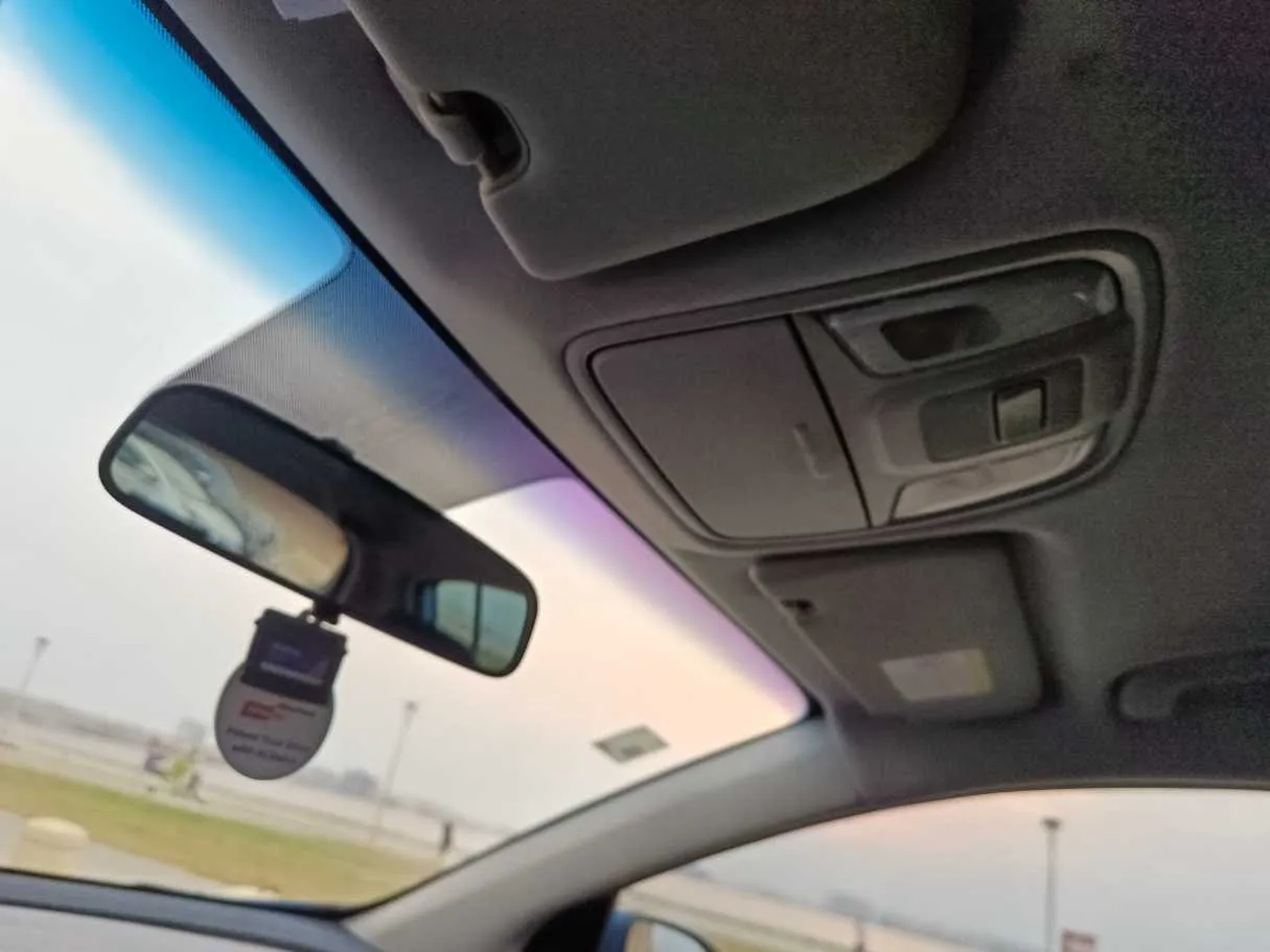 Car image 28