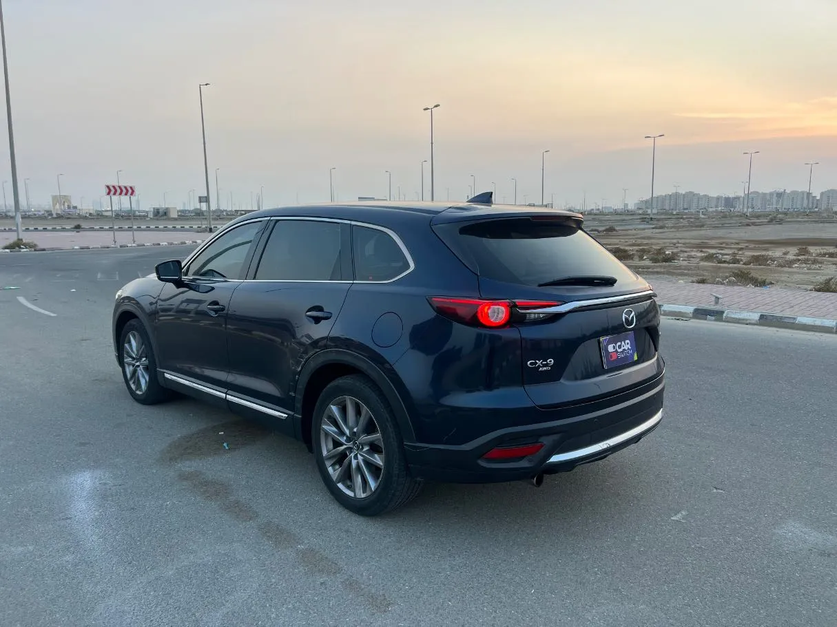 Car image 7