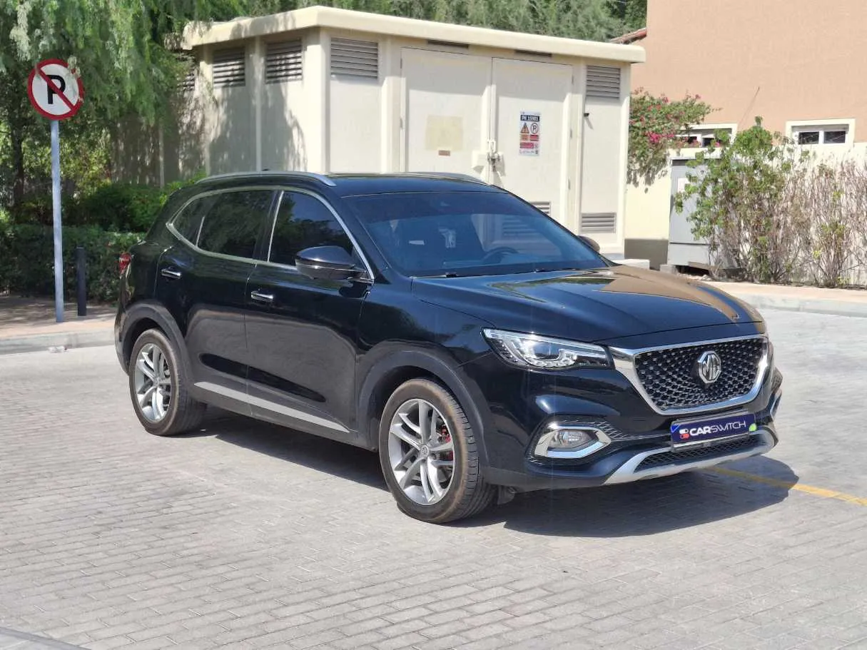 Car image 4