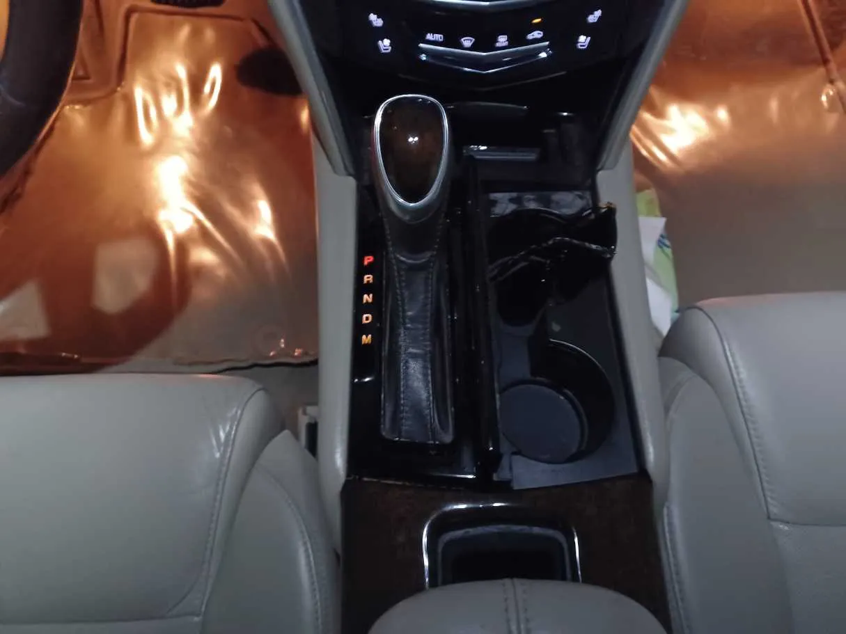 Car image 13