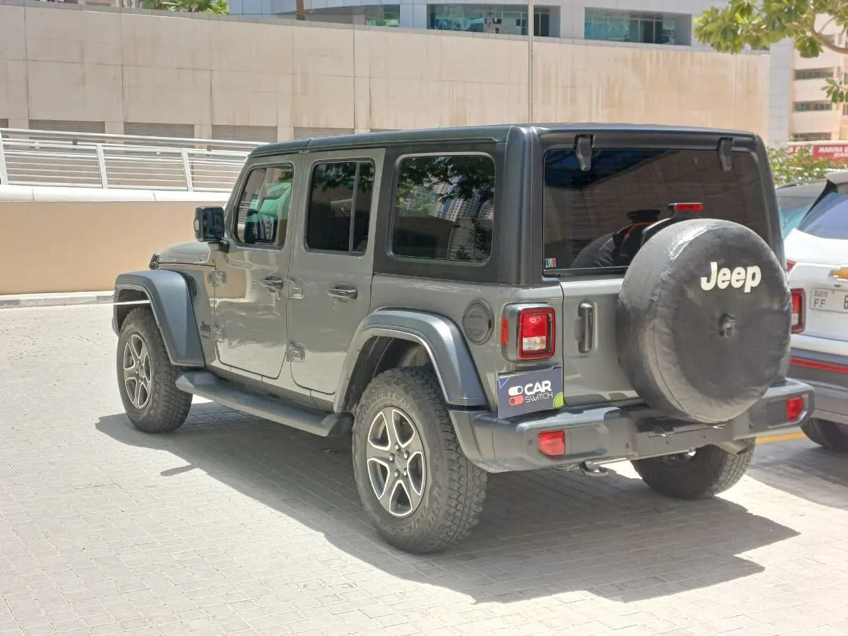 Car image 7