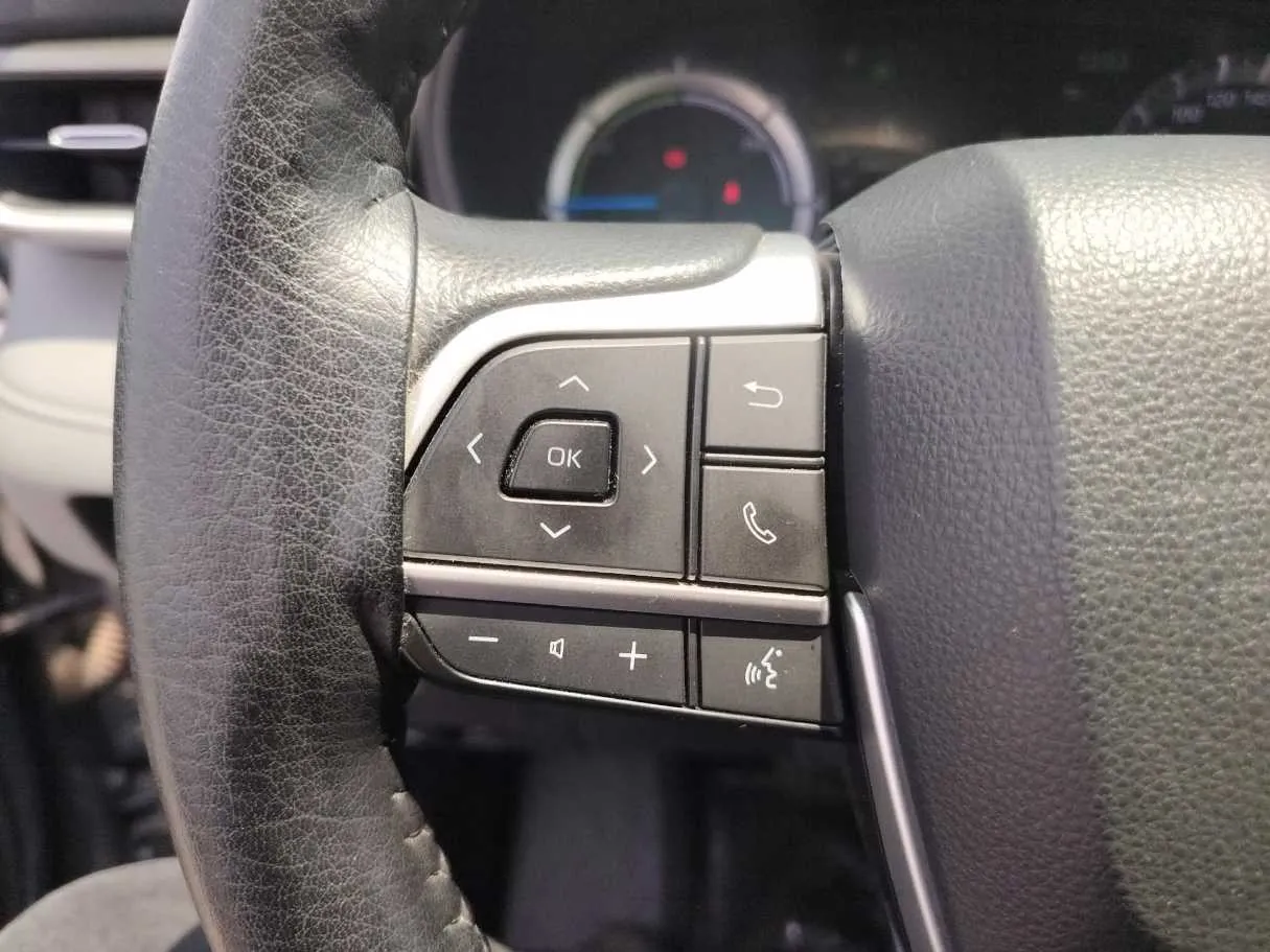 Car image 38