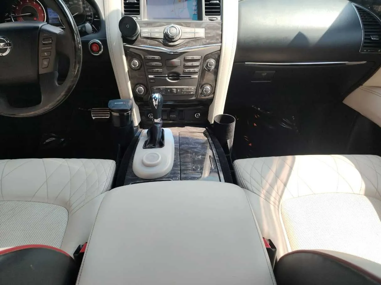 Car image 24