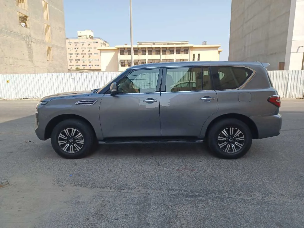 Car image 8
