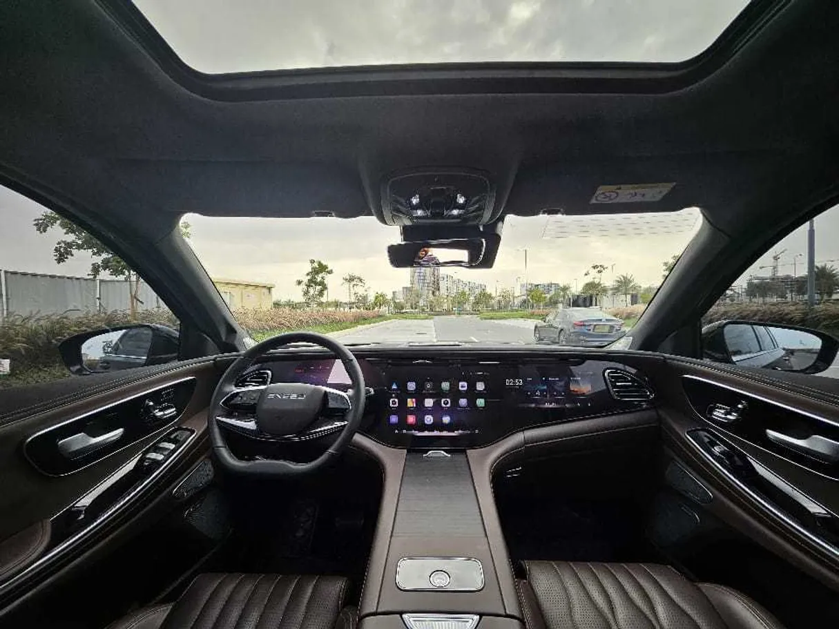 Car image 13