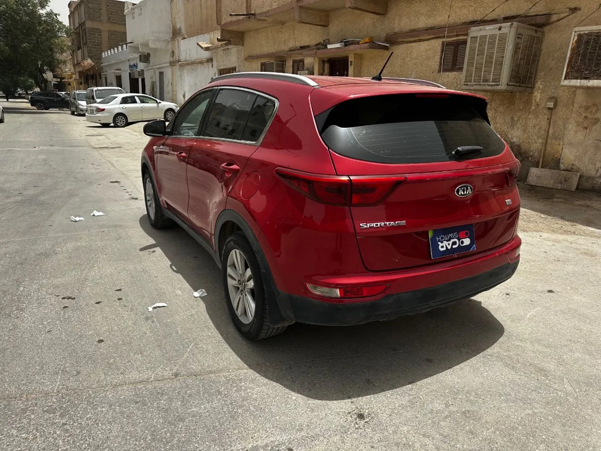 Car image 7