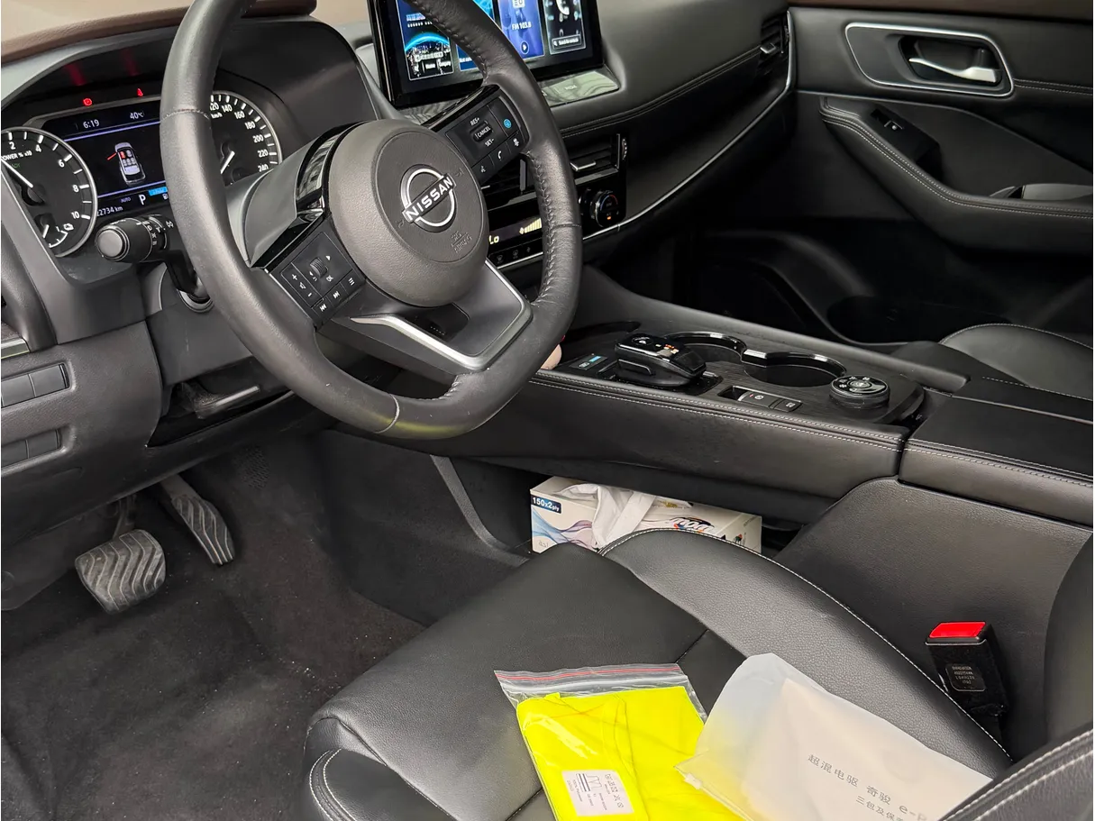 Car image 5
