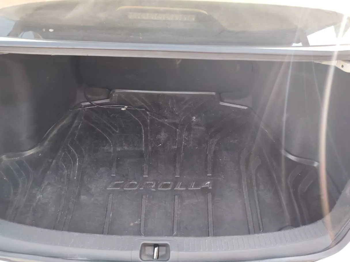 Car image 24