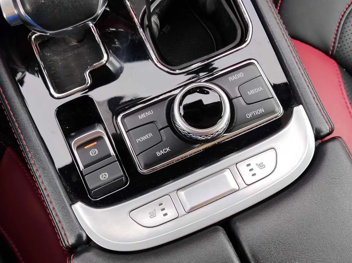 Car image 22