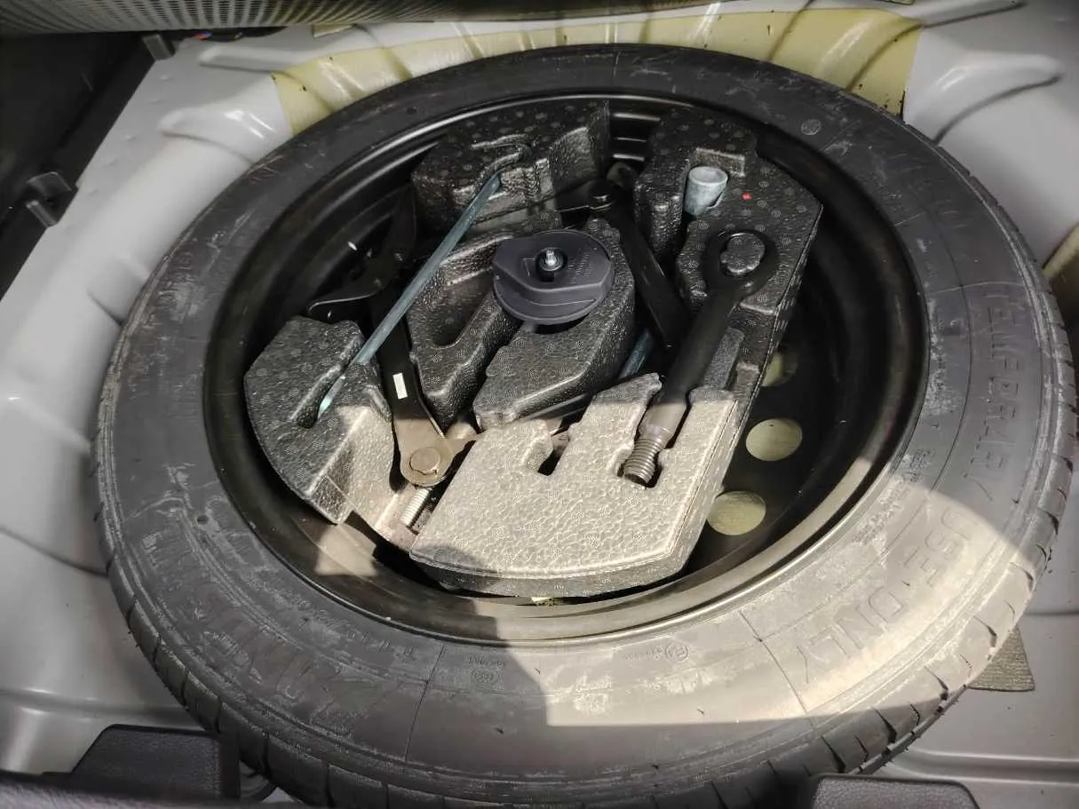 Car image 45