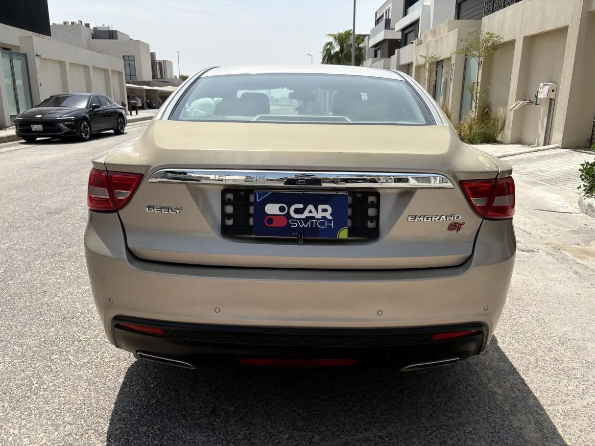 Car image 6