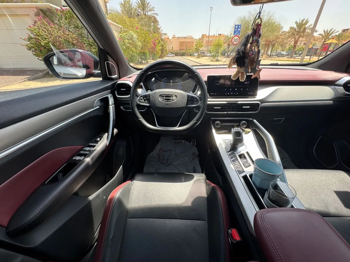 Car image 17