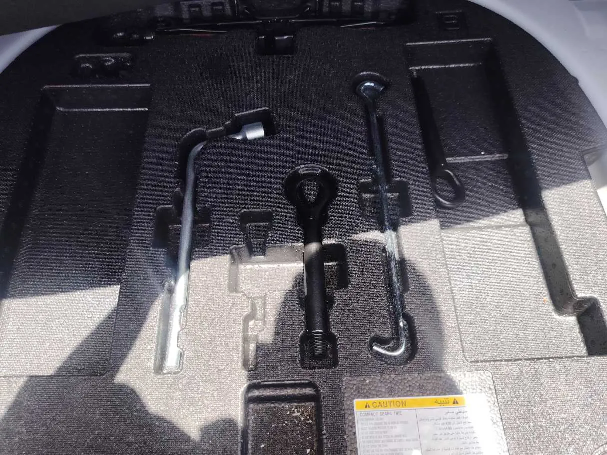 Car image 40