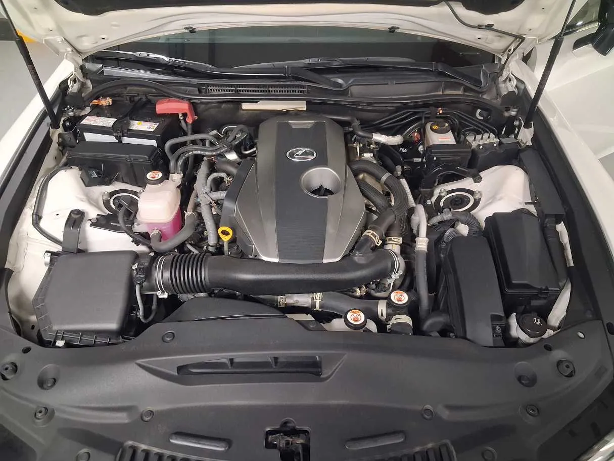 Car image 22