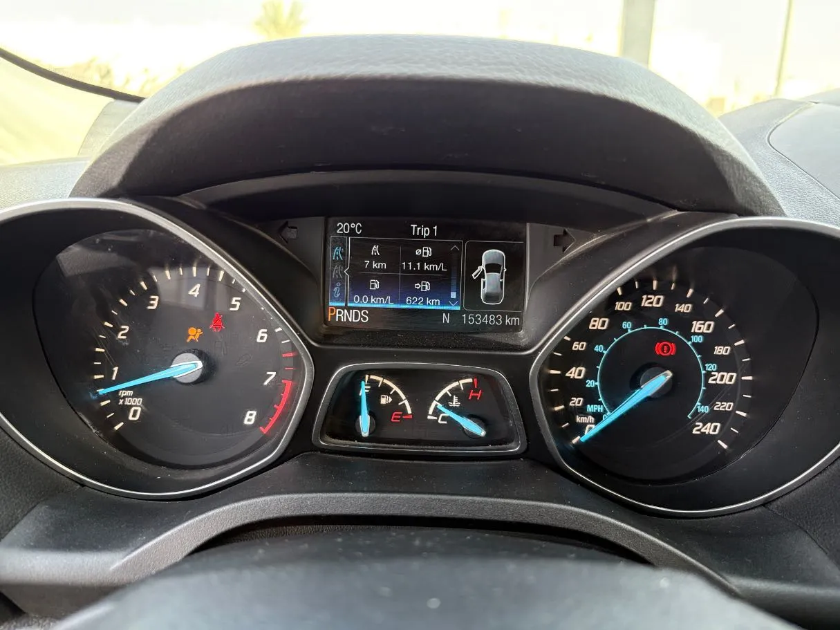 Car image 25