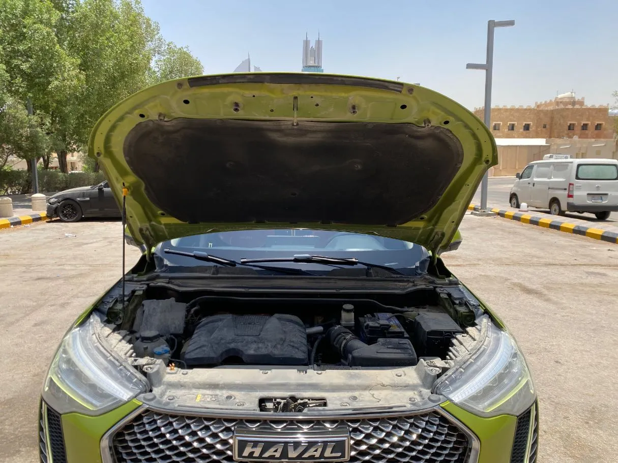 Car image 30