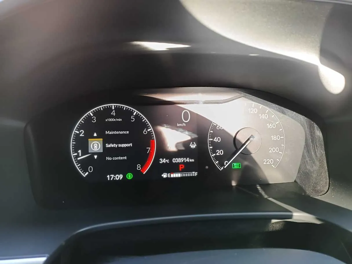 Car image 19