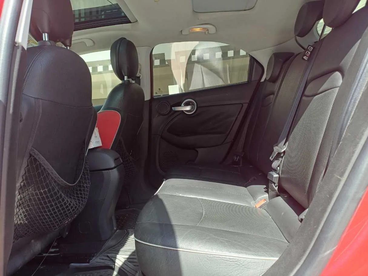 Car image 13