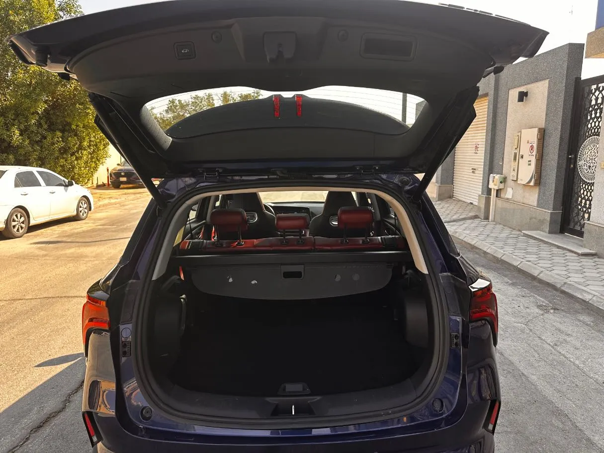 Car image 22