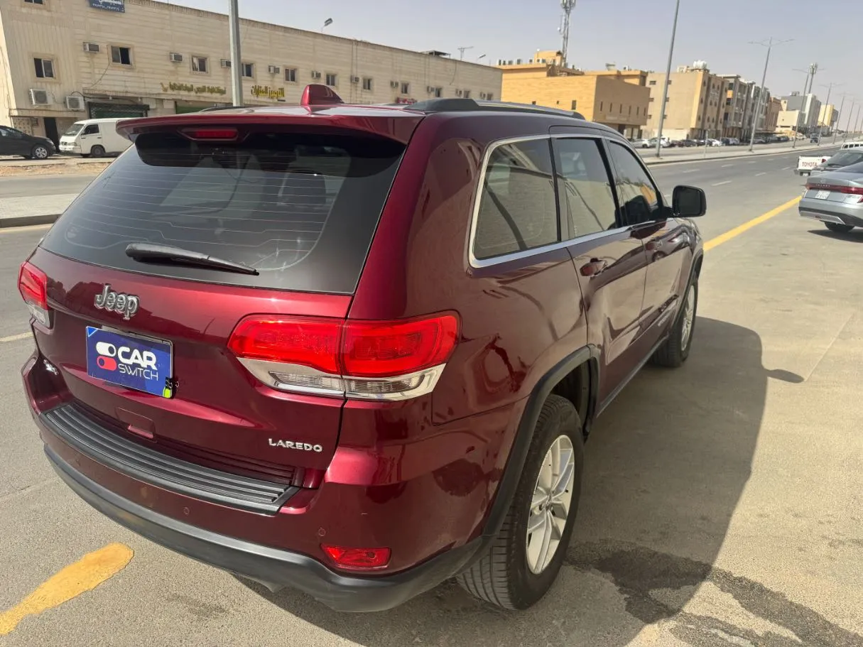 Car image 5