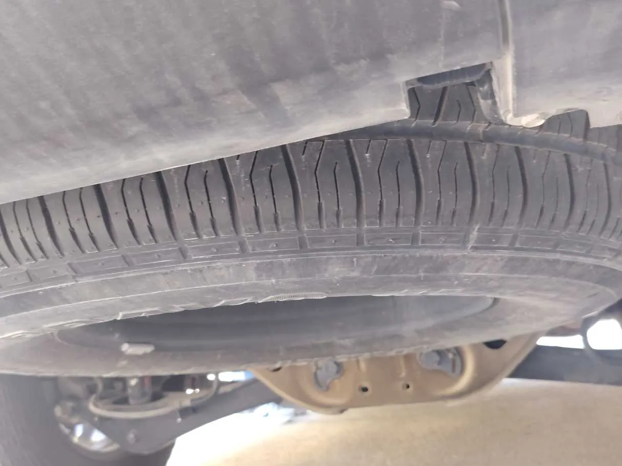 Car image 36