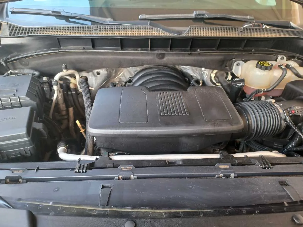 Car image 23
