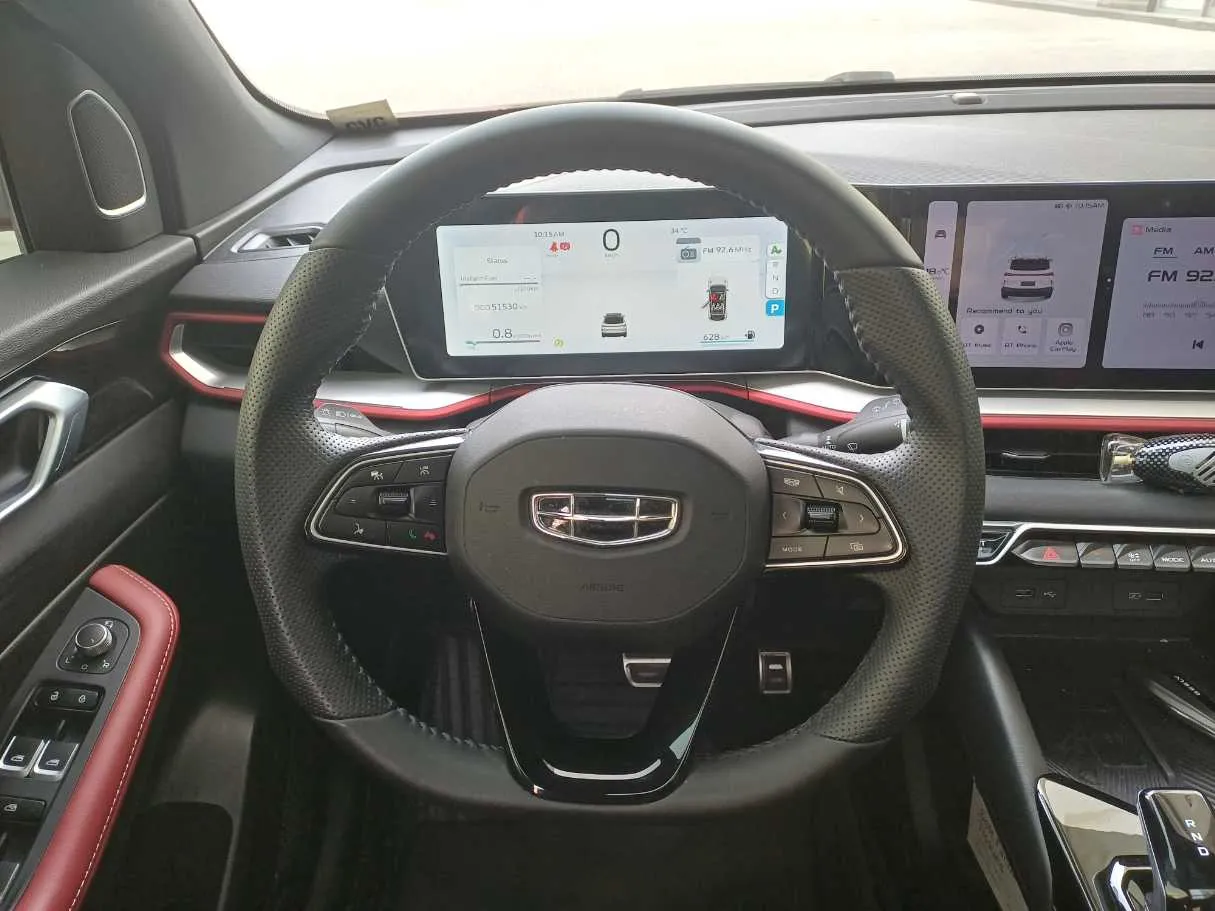 Car image 14