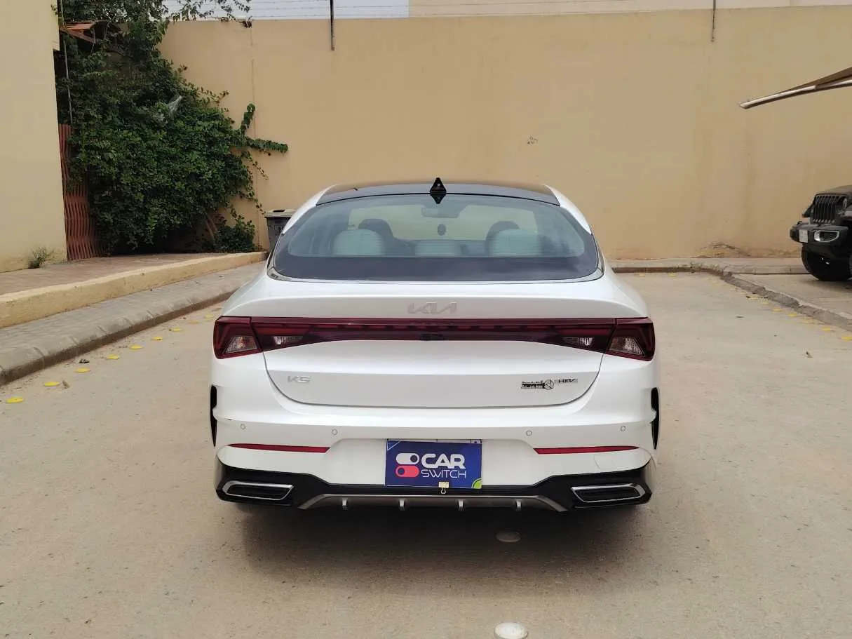 Car image 6