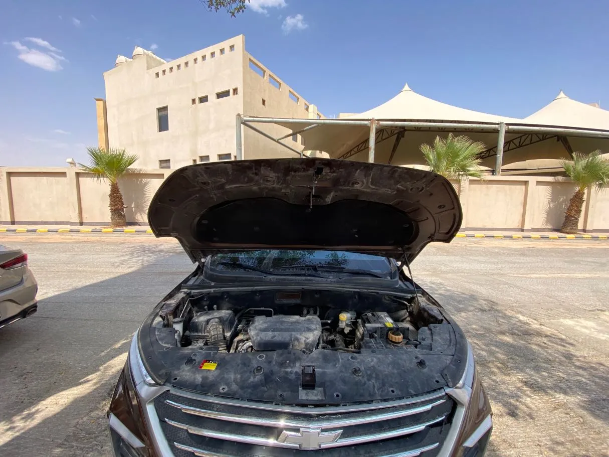 Car image 25