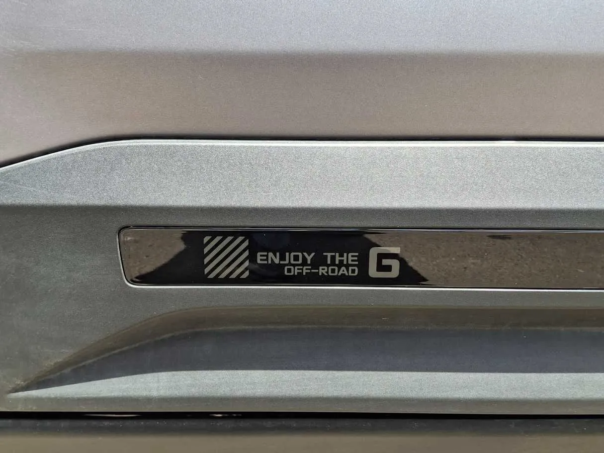 Car image 23