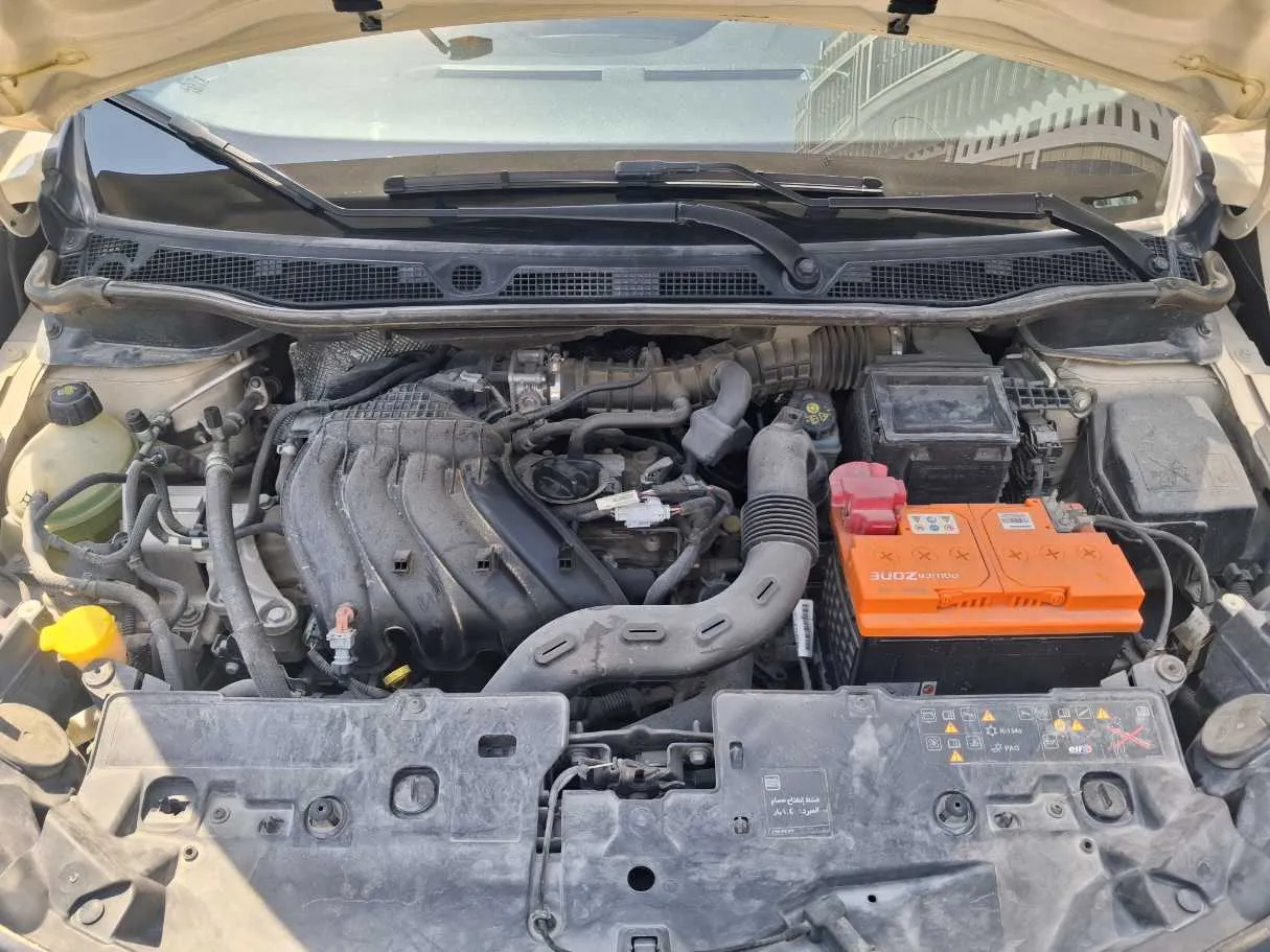 Car image 19