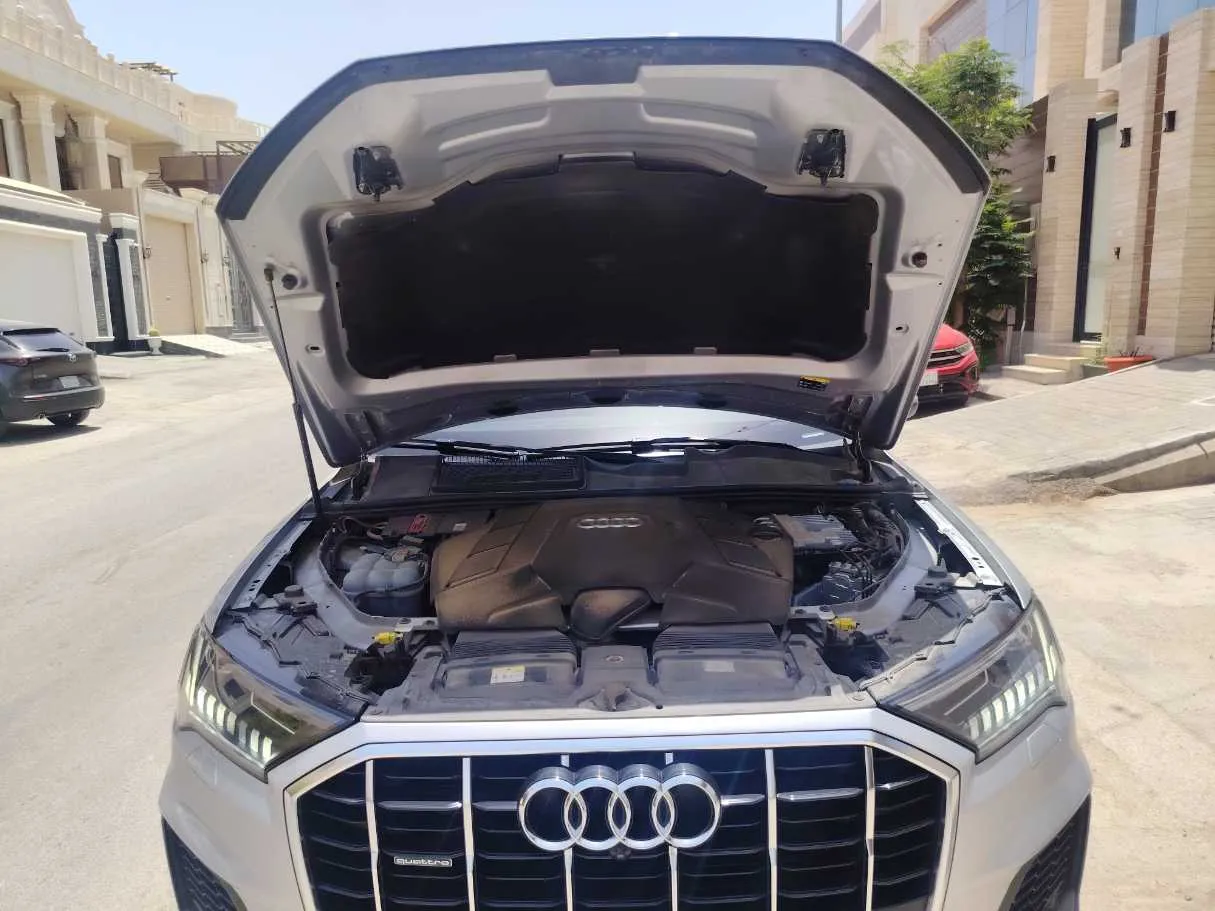 Car image 35