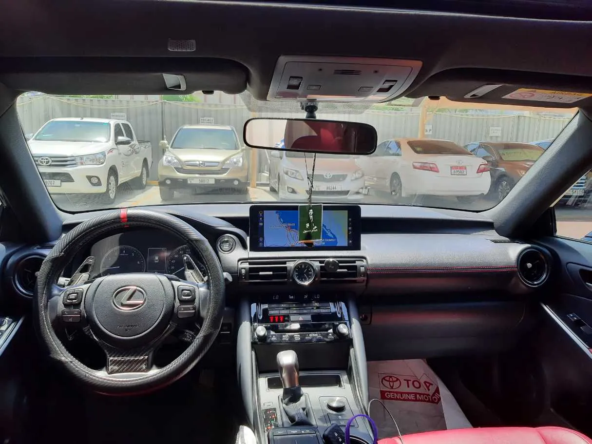 Car image 15