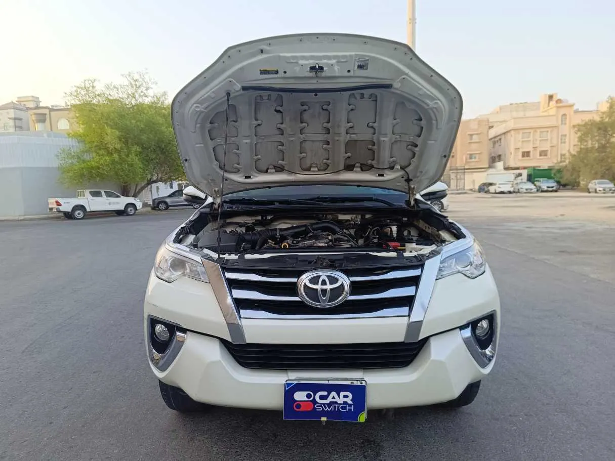 Car image 28